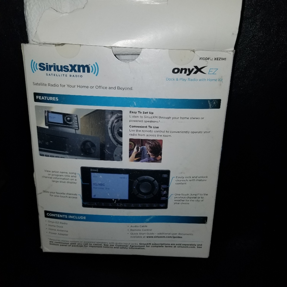 SIRIUS Onyx dock and play radio with home kit